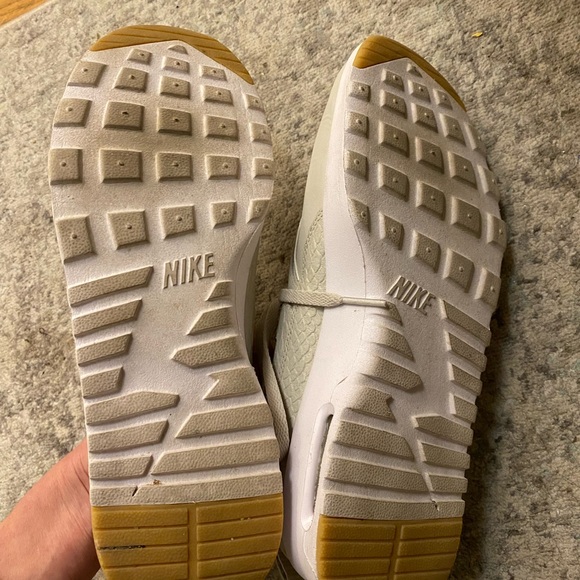 Nike Air Max Thea sneakers. Great condition look like new. Leather snakeskin - Picture 3 of 6